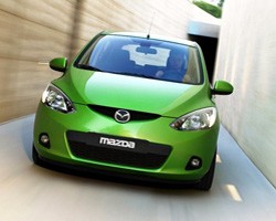 Новая Mazda2 была замечена на тестах