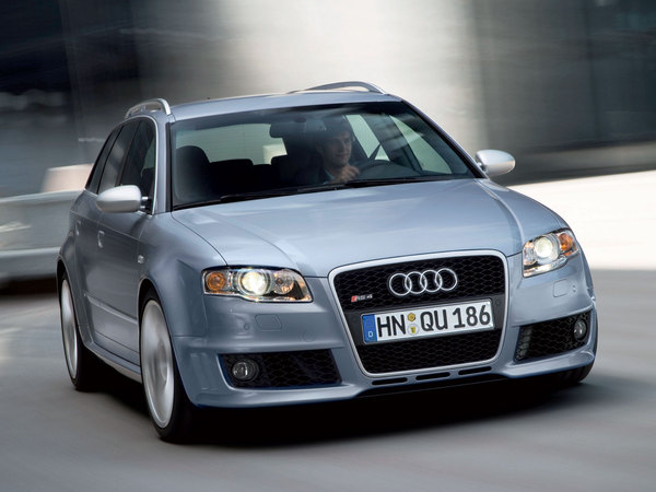 Audi RS4 [2005]