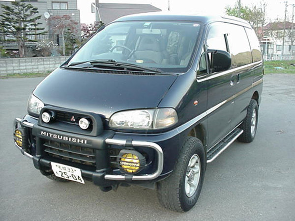 Mitsubishi Space Gear [1997]