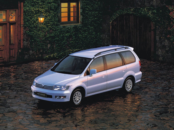 Mitsubishi Space Wagon [1998]