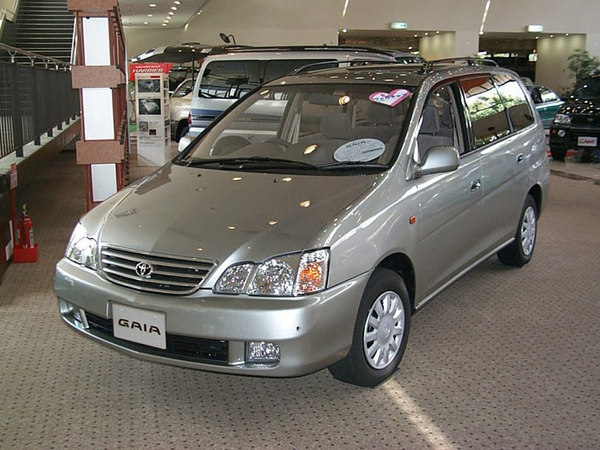 Toyota Gaia [1998]