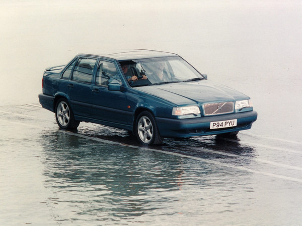 Volvo 850 [1990]