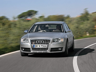 Audi S8 2005