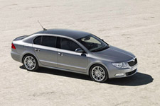 Skoda Superb:    