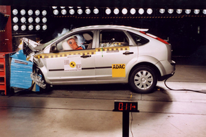   EuroNCAP  Ford Focus 2005    