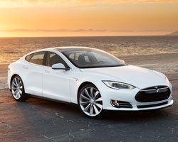  Tesla Model S  