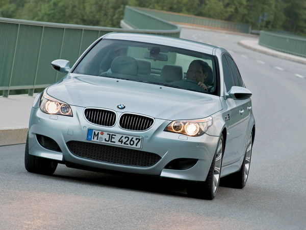 BMW M5 [2004]