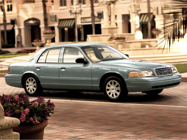 Ford Crown Victoria [1998]