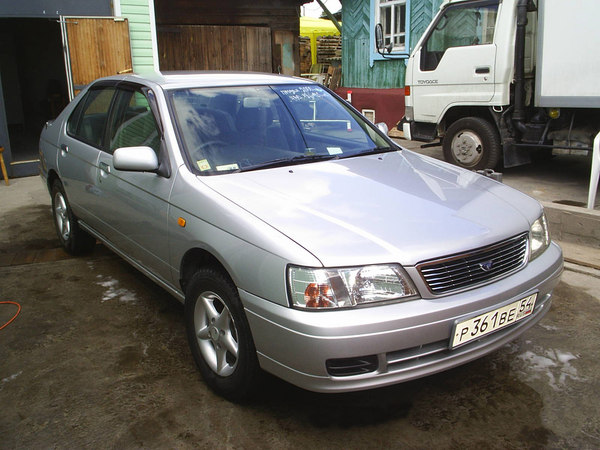 Nissan Bluebird [1996]