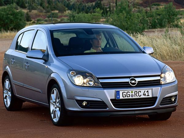 Opel Astra [2004]