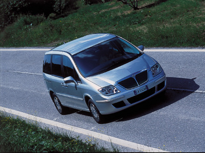 Lancia Phedra 2002