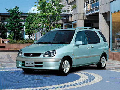 Toyota Raum 1997