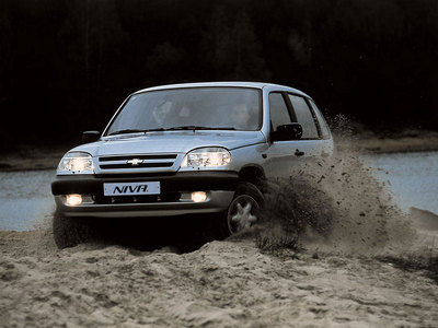  2123 Chevrolet Niva 2000