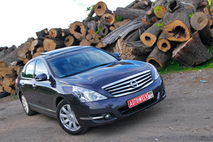 Nissan Teana 3,5:   