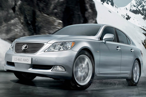 Lexus LS 460:       